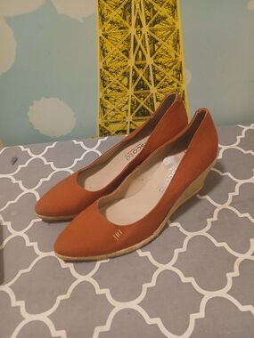Viscata Barcelona Women's Pointed Espadrille Wedges Heels in Red Sz.40/9